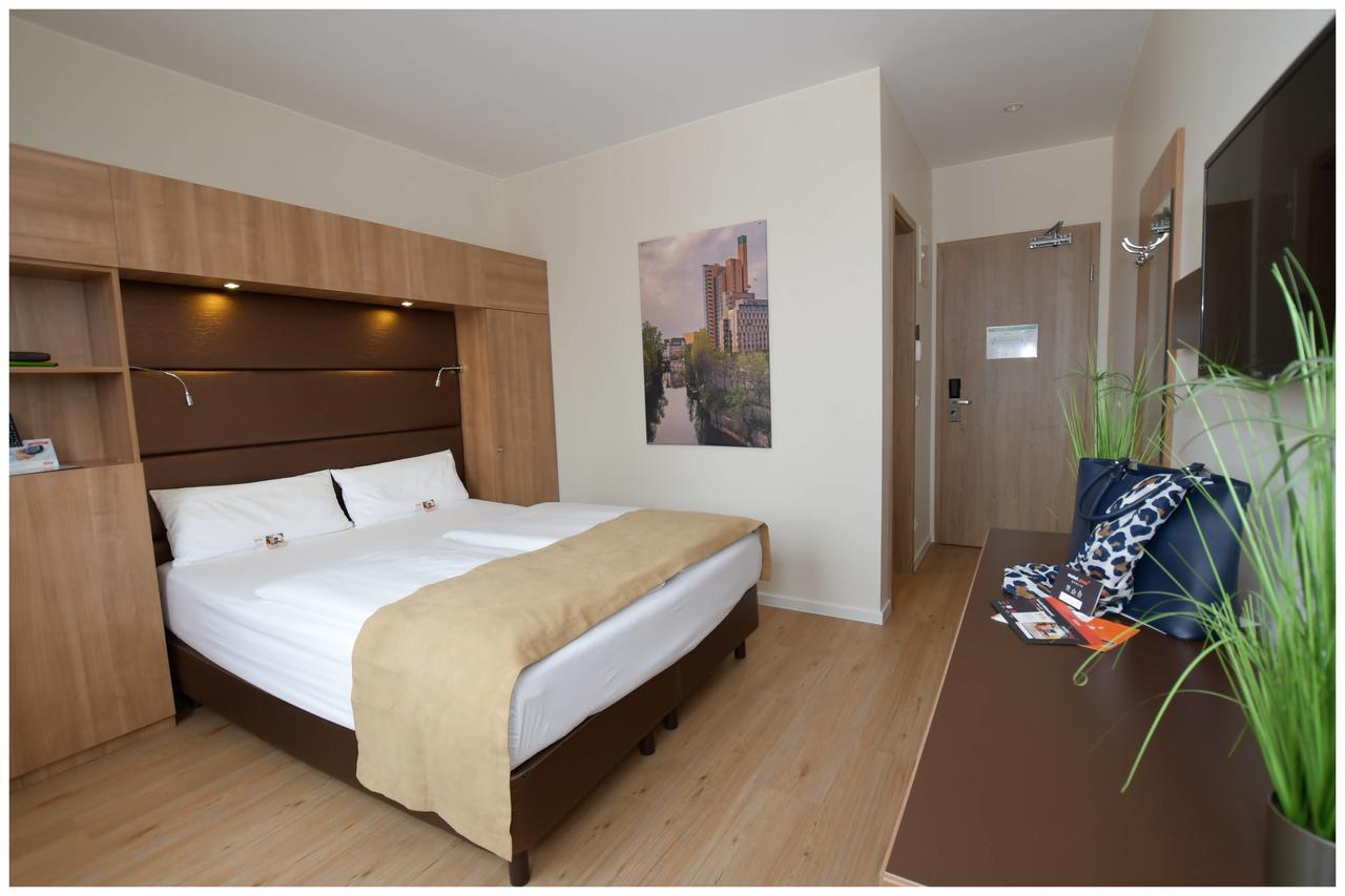 Motel Plus Berlim Exterior foto